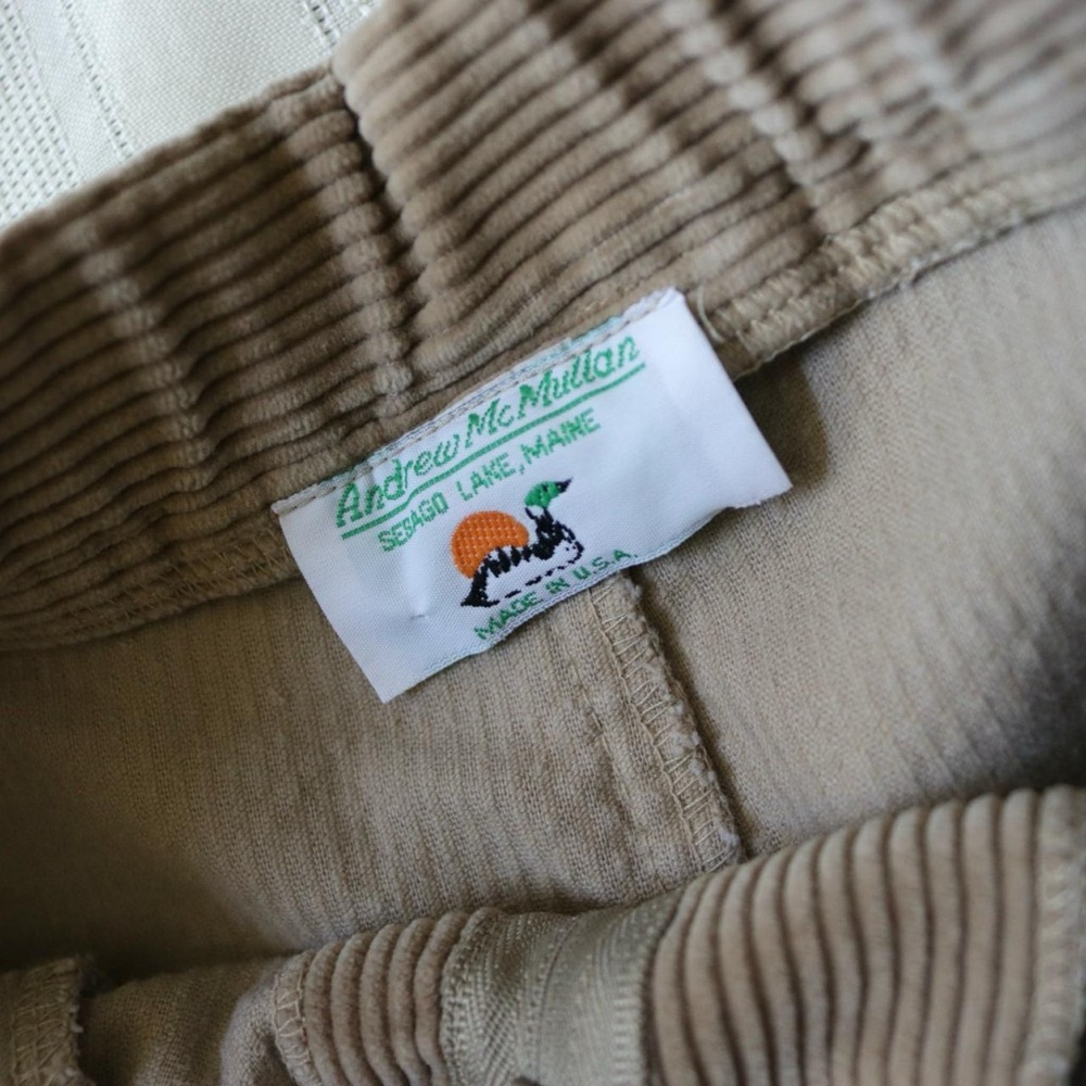 Vintage tan high waisted pleated corduroy shorts - Picture 4 of 8